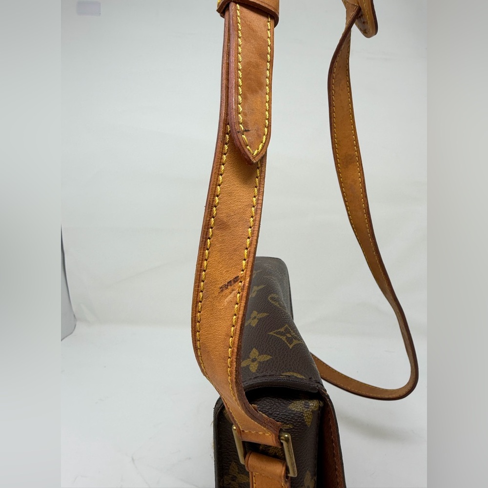 Louis Vuitton Saint Cloud GM Monogram Crossbody Bag Vintage 1989 Authentic LV - Picture 8 of 16